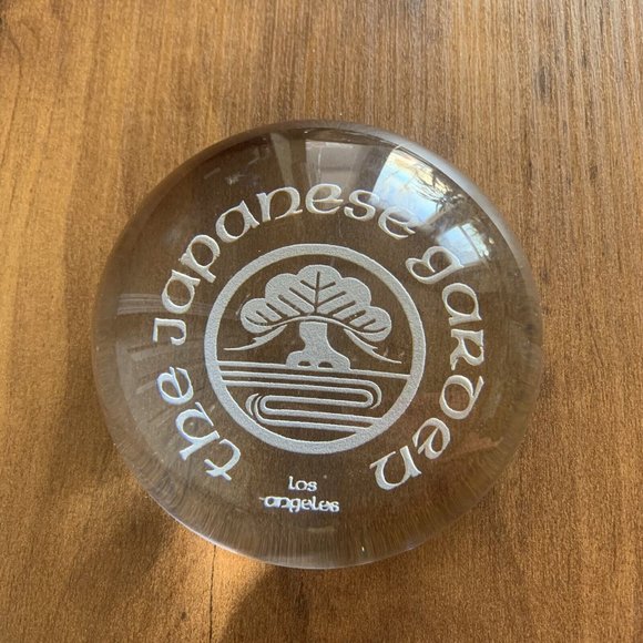 The Japanese Garden Los Angeles paperweight clear etched 3.5” 1.25 Lbs Souvenir - Picture 8 of 8